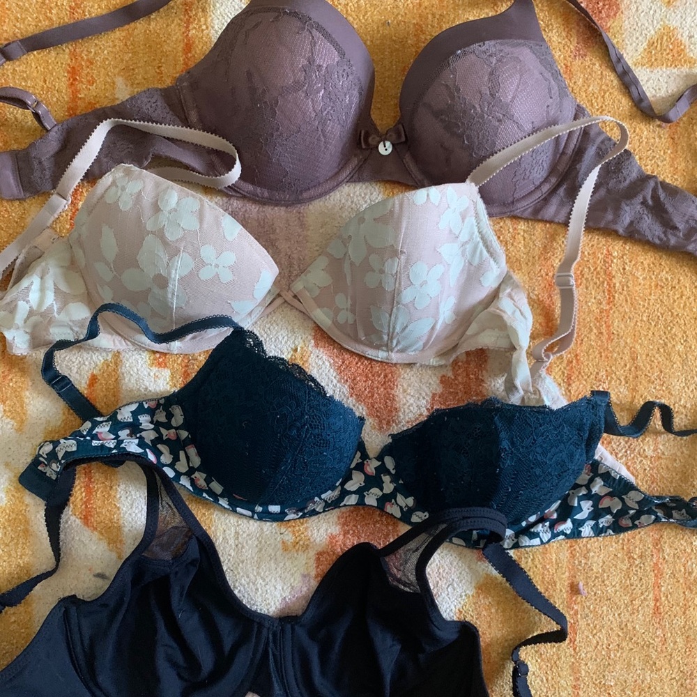 32D sampler pack of bras / full & Demi coverage